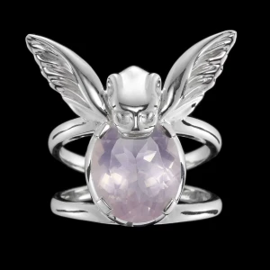 Super fin ring - En supercool ring ifrån Maria Nilsdotter. Det är ringen ”Gorgoyle” i silver med rosakvarts. Ringen är i storlek 17!🫶🏻💕Nypris: 5299kr