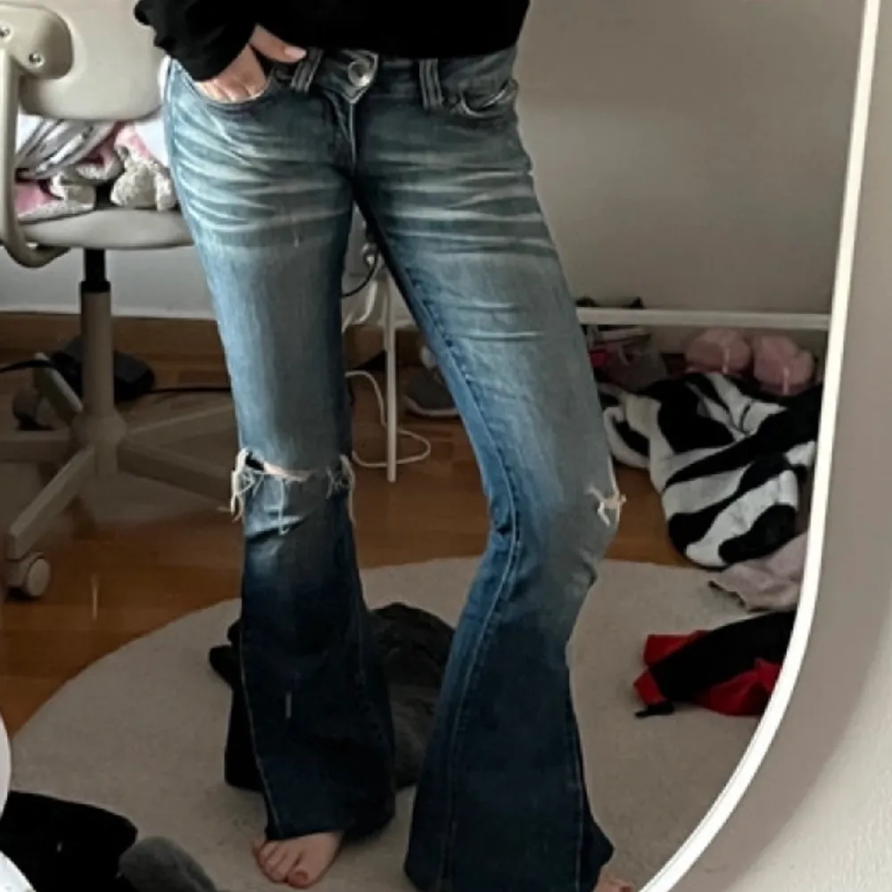 Skit snygga tyvärr för små för mig storlek 32. Jeans & Byxor.