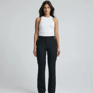 Jättefina kostymbyxor❤️ - Högmidjade kostymbyxor från bikbok❤️utan några defekter men kan inte använda pga att dom är för små