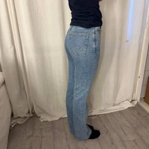 Weekday - Straight jeans från weekday!💋 Modell: 167cm