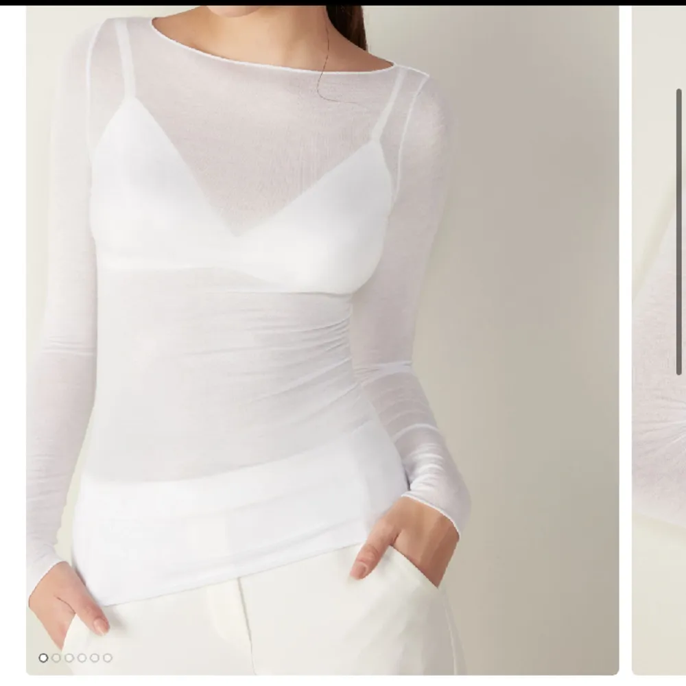 Säljer min vita populära intimissimi tröja i storlek S. Endast använd några gånger:) nypris 449kr köparen står för frakten💕 . Toppar.
