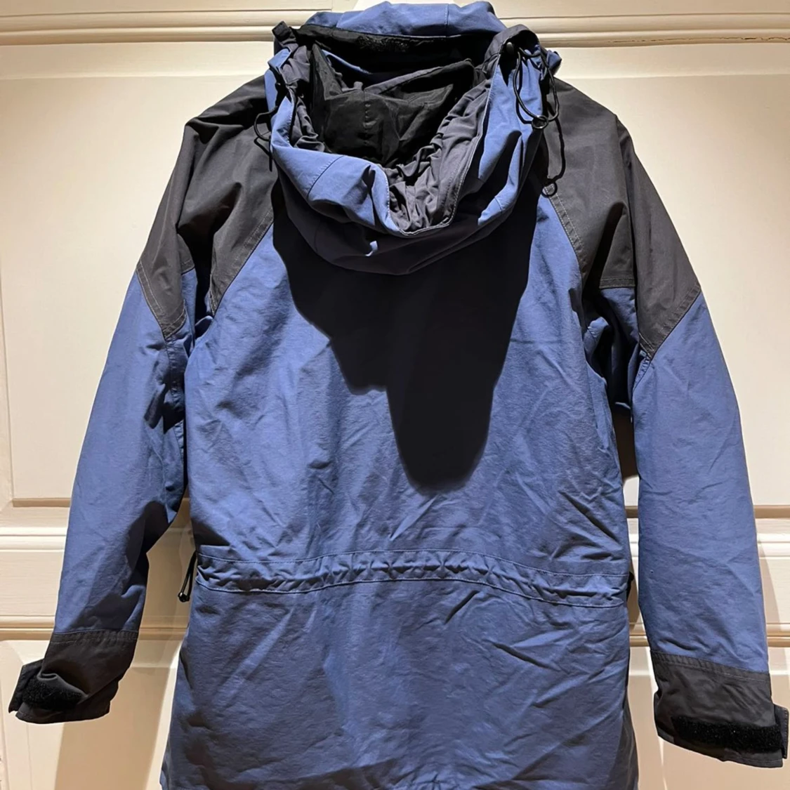 Berghaus regn och vindtät jacka - 90