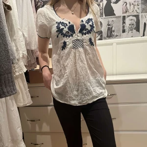 Odd molly blus  - Odd molly blus i storlek s 🫶