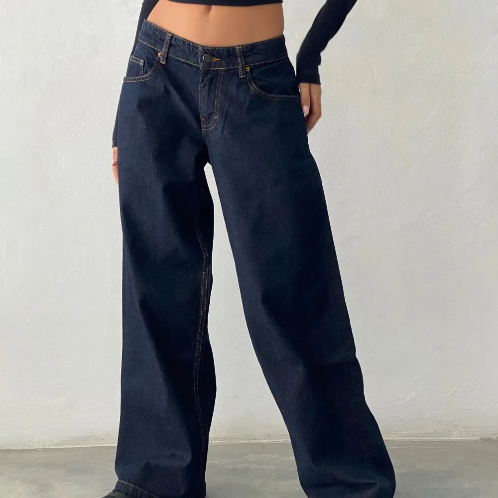 Helt nya lågmidjade jeans från Motel Rocks med lappen kvar!💕Köptes på hemsidan för 800 kr + frakt☺️. Jeans & Byxor.