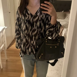 Blus - Fin blus från hm, aldrig använd