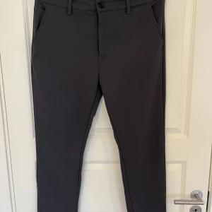 Kostymbyxor - Kostymbyxor Grå Använd 1 gång