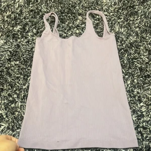 Aimn tränings linne  - Super fin från aimn  Köpt för 499kr