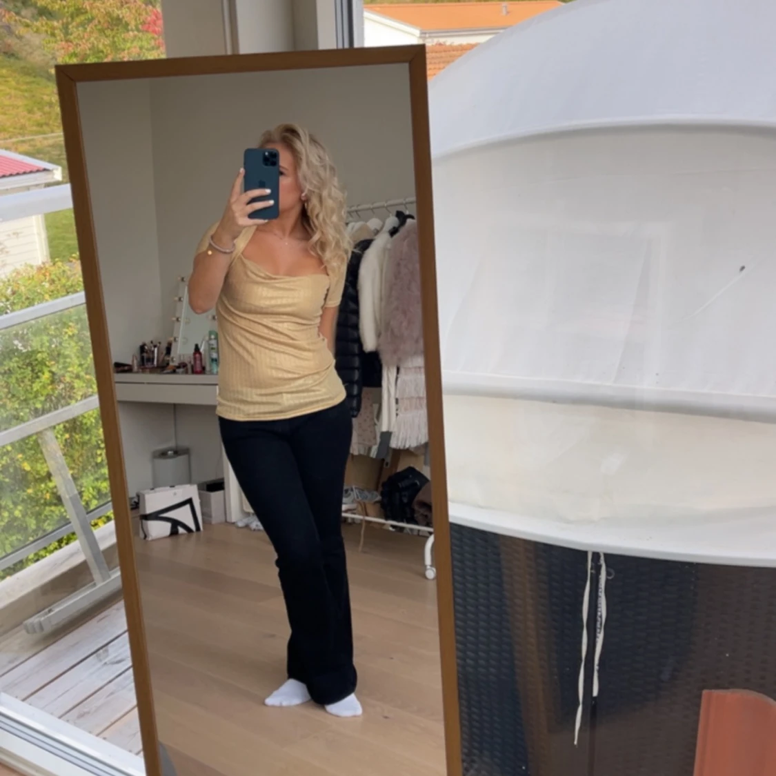 Midwaisted svarta kostymbyxor