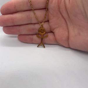 Funny Stickman halsband  - 45kr/st, rostfritt, finns flera i lager 😊 kolla gärna in min instragram ”ebnorth” där jag främst sköter försäljningen💗  Massa mer smycken i samma stil hittar ni i min profil🤩