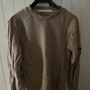 Calvin Klein tröja  - Fin Calvin Klein tröja, bra skick! 