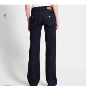 Jeans från Lager 157 - Snygga jeans från Lager 157💕 Inte använt så många gånger, säljer pågrund av att dom inte passar mig. Köpta för 400kr💕