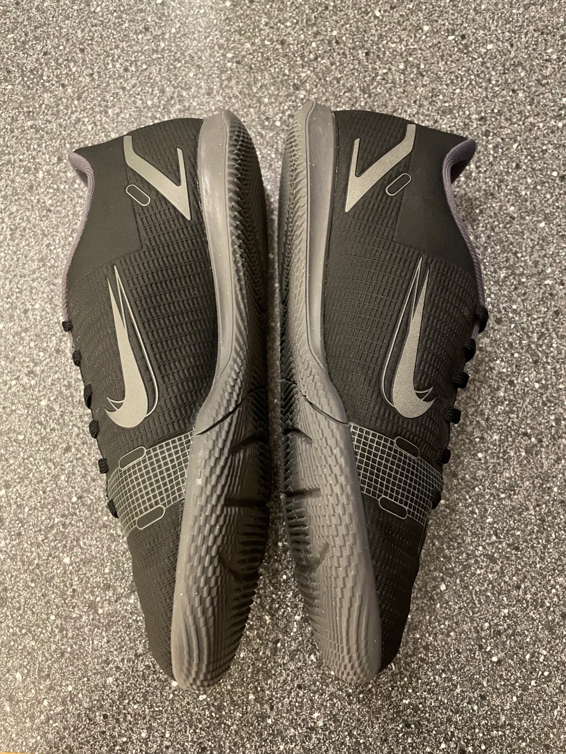 Inne idrotts skor storlek 37’5 - 90