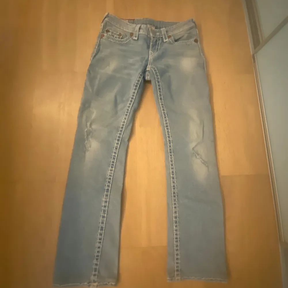 Säljer dessa true religion jeansen i storlek W26 L28. Jeans & Byxor.