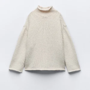 Stickad tröja zara  - Super snygg oanvänd tröja från zara! Endast testad 💓💋 Storlek L men passar mig med S 