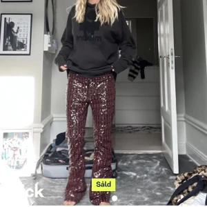 Zara Glitter Paljett Byxor - Så söta och perfekt till festliga tillfällen ❤️❤️❤️