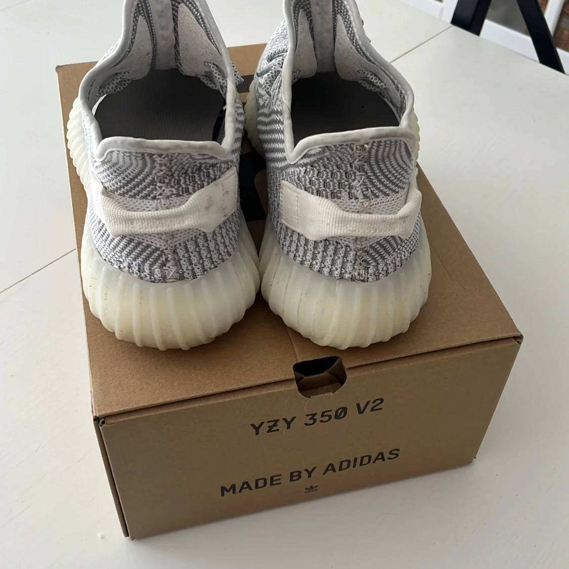  Adidas Yeezy 350  - 91