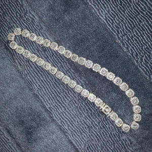 Cernucci halsband - Cernucci halsband som är vattentåligt