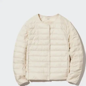 Uniqlo jacka - Säljer min krämvita uniqlo jacka i storlek L då den inte kommer till användning, kom privat för fler bilder. Pris går att diskutera vid snabb affär,