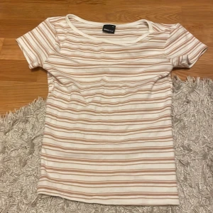 T-shirt  - Bra skick 