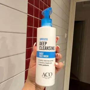 Säljer min oanvända aco spotless daily face wash. 
