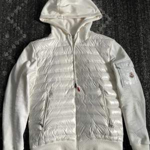 Moncler Cardigan Vit  Kan sänka vid smidig affär