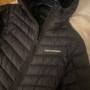 Peak performance jacka - Bra skick