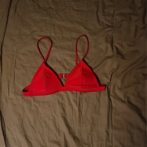bikinitopp - använts några gånger bra skick