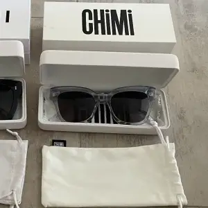 !Säljs ej längre! Chimi glasögon i modell #005, super snygga och knappt använda . Super skick och inte repor alls, skriv vid fler bilder!❤️