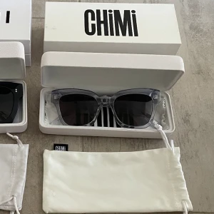Chimi glasögon  - !Säljs ej längre! Chimi glasögon i modell #005, super snygga och knappt använda . Super skick och inte repor alls, skriv vid fler bilder!❤️