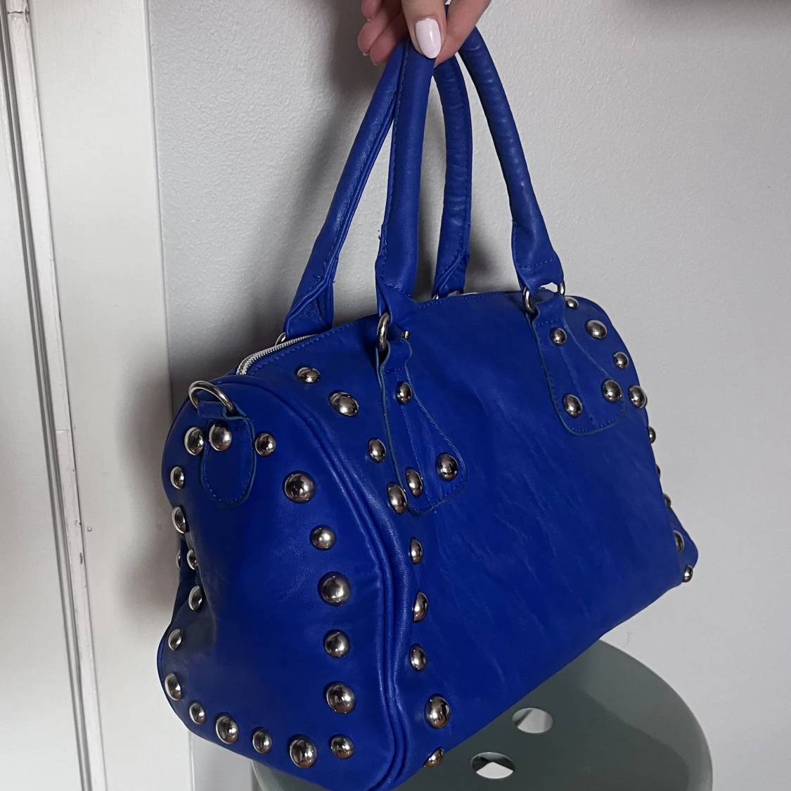 Väska med nitar  - 91