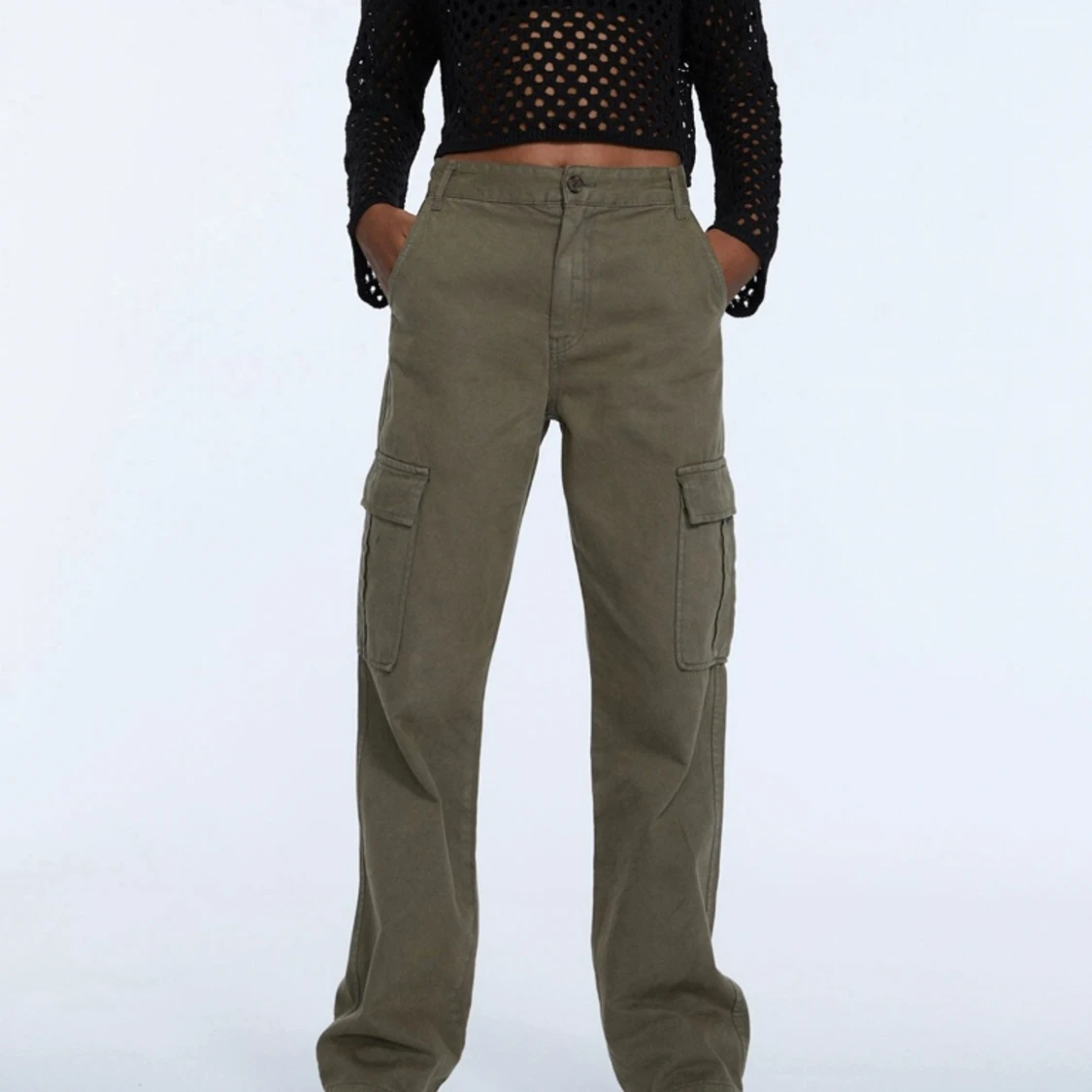 Cargobyxor från stradivarius.