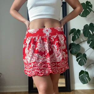 Mönstrad kjol - Strandkjol från Forever21, storlek XS. Fint skick!