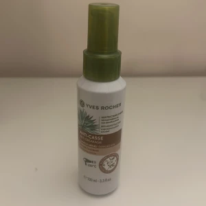 Yves roches  - Bra värme skydd. Använd bara en gång, nästan helt nytt.