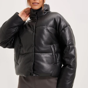 Vinterjacka - Skinninspererad vinterjacka