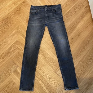 Tiger of Sweden Jeans - Tiger of Sweden ”EVOLVE” 34/32  Säljer nu dessa feta jeans med en schysst wash då de är för små för mig!