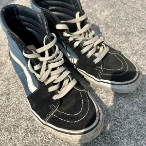 Vans - Super snygga Vans! I använt skick men varit väldigt varsam💕