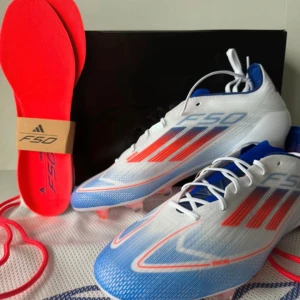 Adidas f50 - Helt nya Adidas f50 elite fig advancement Nypris 3000 