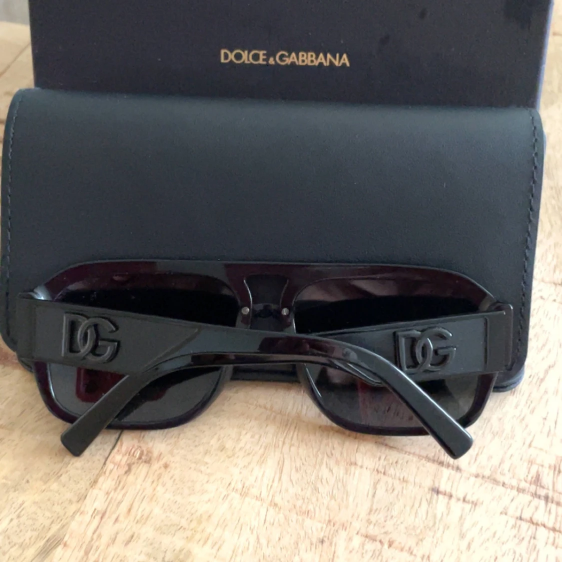 Dolce&Gabbana solglasögon - 90