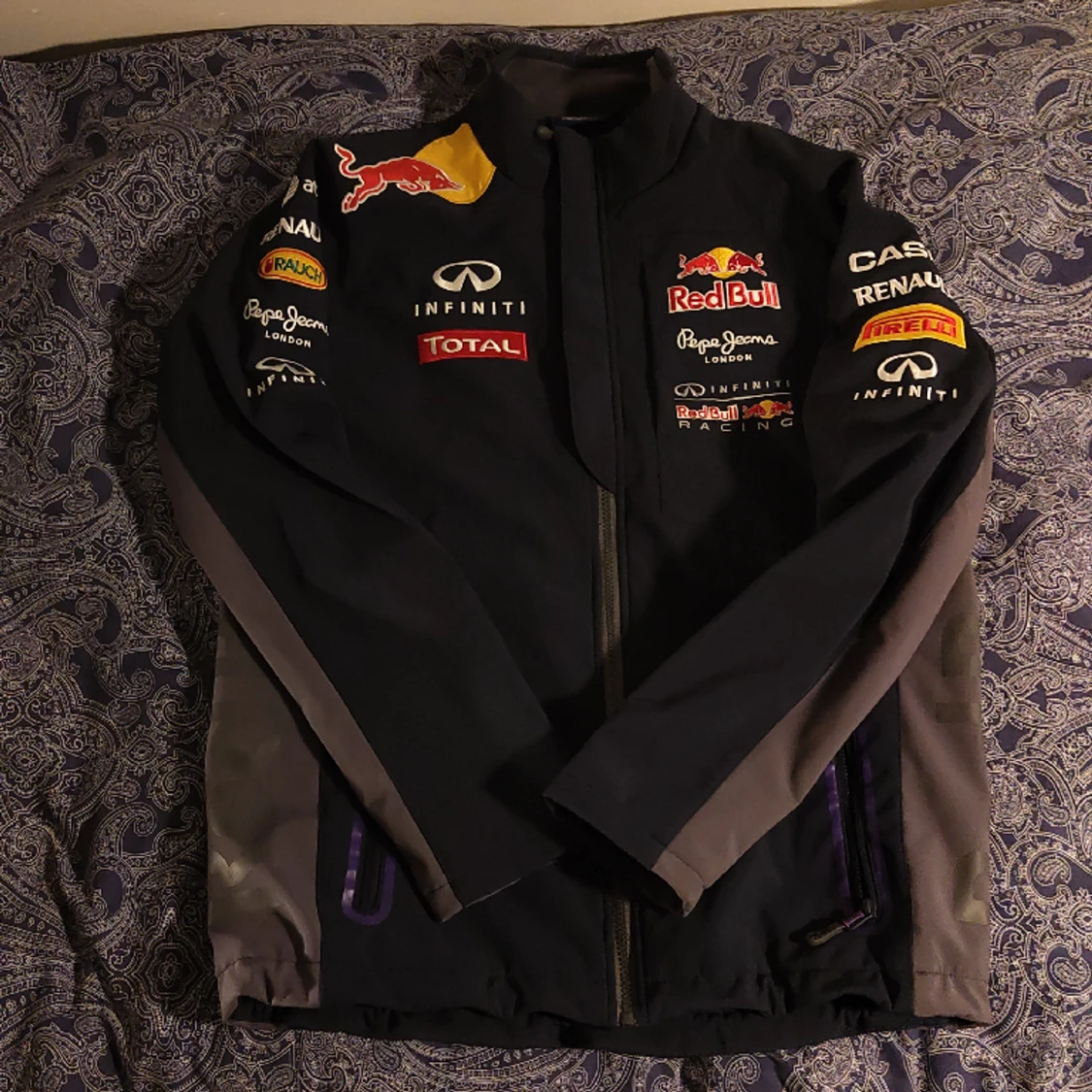 Red Bull Racing jacka 