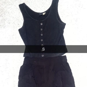 Shorts & Linne  - Säljer detta settet, shorts & Linne. Köpare står för frakt 