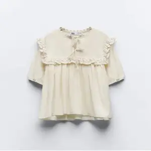 Säljer denna fina Zara blus som ej kommer till användning, den säljs ej på hemsidan längre. 💓