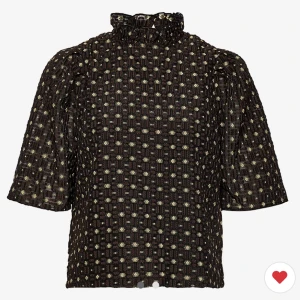 SÖKER SELECTED FEMME BLUS  - Storlek 38. Skriv om du säljer! 