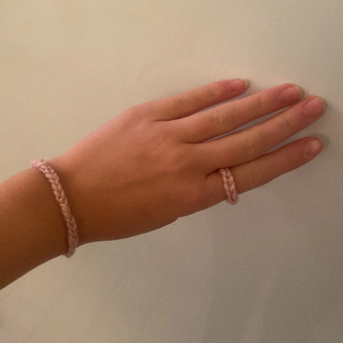 Jättefint kit som innehåller armband+ring. - 90