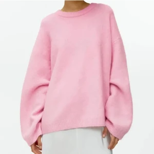 Rosa stickad tröja  - Jättefin baby rosa stickad tröja i fint skick, är i xl men känns som s/m