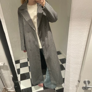 Lång kappa💓💓 - Lång oversized kappa från nakdxjosefinHJ💘💘