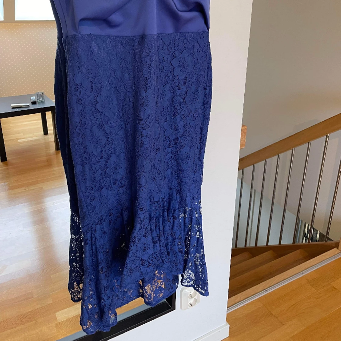 Midi klänning med spets - 91