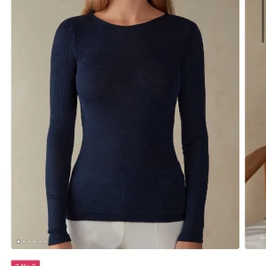 Intimissimi tröja - Jättefin ribbad intimissimi tröja som inte kommer till användning ❤️ perfekt skick väldigt stretchiga så passar typ alla storlekar