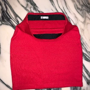 Röd tajt kjol  - Helt oanvänd