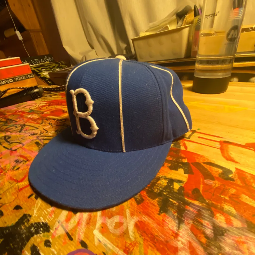 Riktigt fett American needle keps dodgers đ§ą . Asusteet.