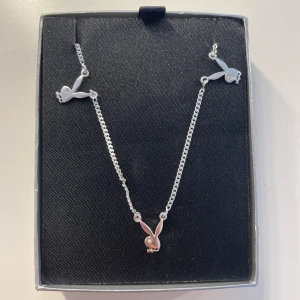 Playboy halsband  - Säljer detta fina Playboy halsband, aldrig använt